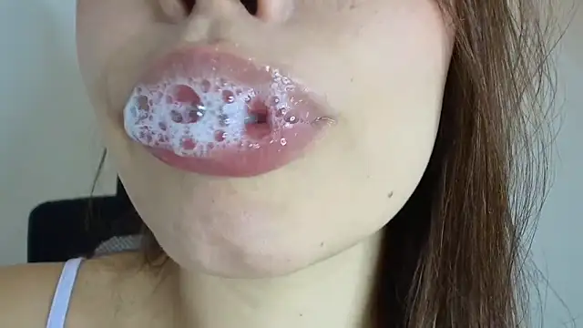 lisbet21x online show from December 14, 2:33 pm