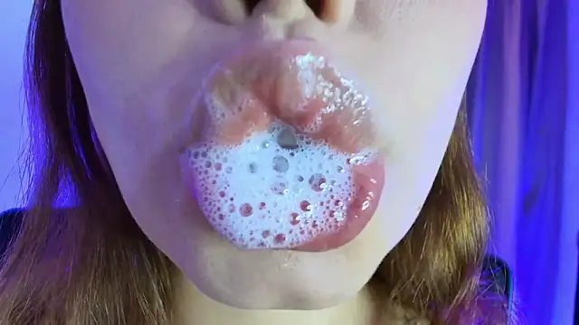 lisbet21x online show from June 9, 10:21 pm