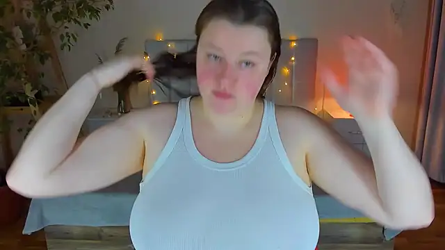 PolinaSalvatore online show from November 16, 3:50 pm