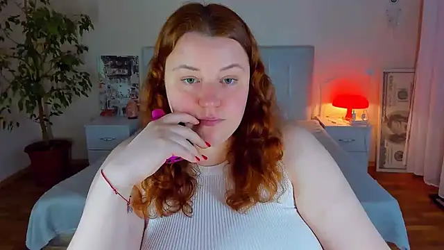 Snapshot of PolinaSalvatore chatting on May 11, 4:04 pm PolinaSalvatore online show from May 11, 4:04 pm