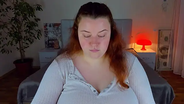 Snapshot of PolinaSalvatore chatting on June 15, 7:38 pm PolinaSalvatore online show from June 15, 7:38 pm