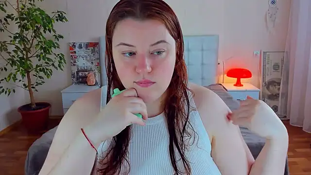 Snapshot of PolinaSalvatore chatting on June 18, 2:43 pm PolinaSalvatore online show from June 18, 2:43 pm