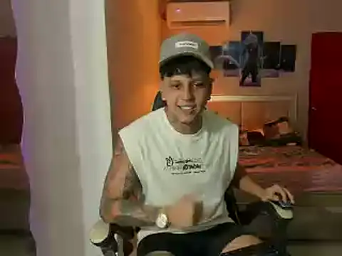 Snapshot of Jake_simons chatting on March 8, 3:39 am Jake simons online show from March 8, 3:39 am