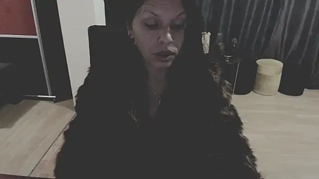 Snapshot of GoldenSasha chatting on October 19, 3:23 pm GoldenSasha online show from October 19, 3:23 pm