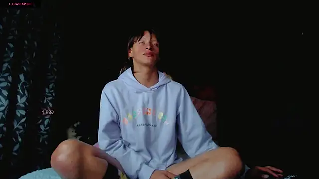 Snapshot of Summer_XO chatting on January 23, 4:52 am Summer XO online show from January 23, 4:52 am