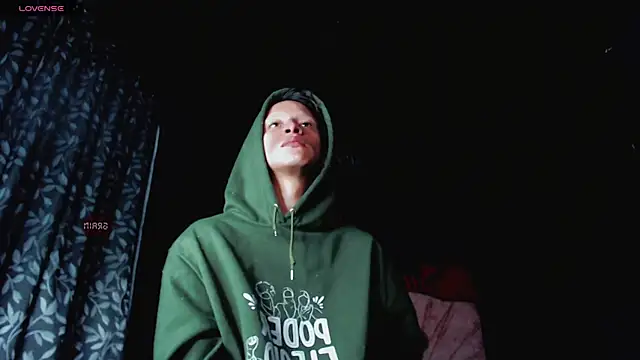 Snapshot of Summer_XO chatting on February 1, 5:07 am Summer XO online show from February 1, 5:07 am