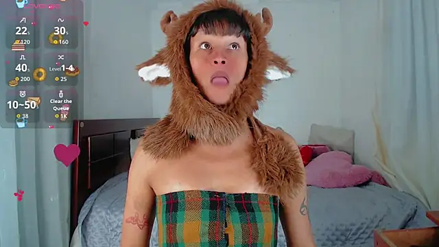 Snapshot of Summer_XO chatting on November 24, 10:42 pm Summer XO online show from November 24, 10:42 pm