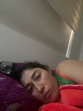 Snapshot of andreaisis2 chatting on February 12, 4:55 pm andreaisis2 online show from February 12, 4:55 pm