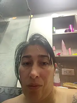 andreaisis2 online show from April 29, 7:31 pm