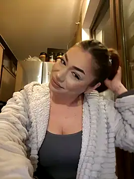 Snapshot of Ella_sweety chatting on January 10, 8:48 pm Ella sweety online show from January 10, 8:48 pm