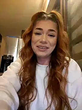 Snapshot of Ella_sweety chatting on February 8, 8:32 pm Ella sweety online show from February 8, 8:32 pm