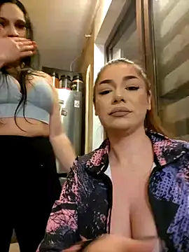 Snapshot of Ella_sweety chatting on February 15, 9:37 pm Ella sweety online show from February 15, 9:37 pm