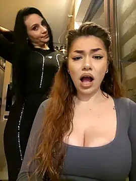 Snapshot of Ella_sweety chatting on March 5, 8:32 pm Ella sweety online show from March 5, 8:32 pm