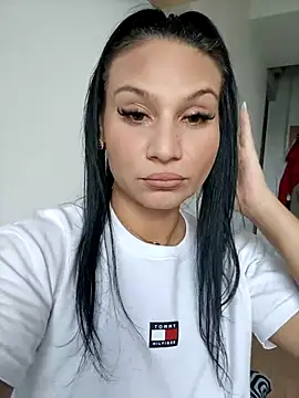 Snapshot of Ella_sweety chatting on September 18, 6:15 am Ella sweety online show from September 18, 6:15 am