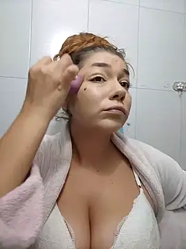 Snapshot of Ella_sweety chatting on October 5, 7:56 pm Ella sweety online show from October 5, 7:56 pm