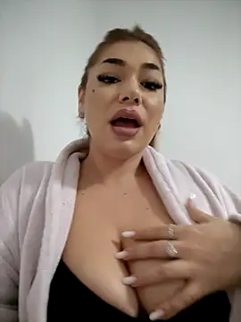 Snapshot of Ella_sweety chatting on November 28, 10:01 pm Ella sweety online show from November 28, 10:01 pm