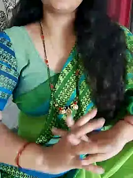Snapshot of Indian_desi_wife chatting on December 7, 4:25 pm Indian desi wife online show from December 7, 4:25 pm