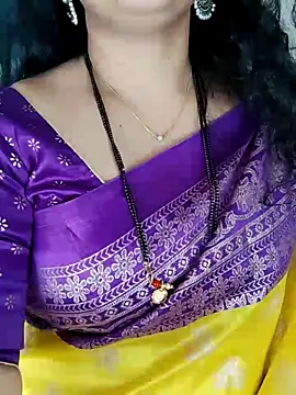 Snapshot of Indian_desi_wife chatting on February 7, 2:15 am Indian desi wife online show from February 7, 2:15 am