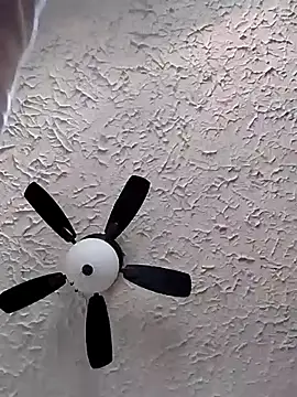 Snapshot of Daddy_hook chatting on February 1, 9:08 pm Daddy hook online show from February 1, 9:08 pm