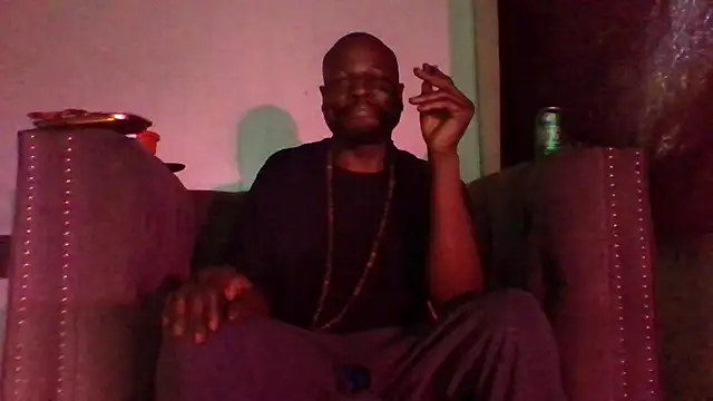 Snapshot of Daddy_hook chatting on November 23, 11:37 pm Daddy hook online show from November 23, 11:37 pm