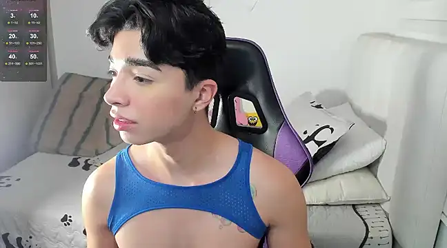 santy7v7 online show from February 6, 1:21 pm