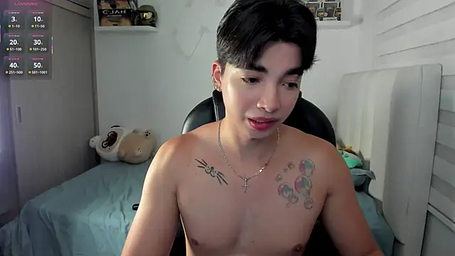 santy7v7 online show from January 12, 1:38 pm