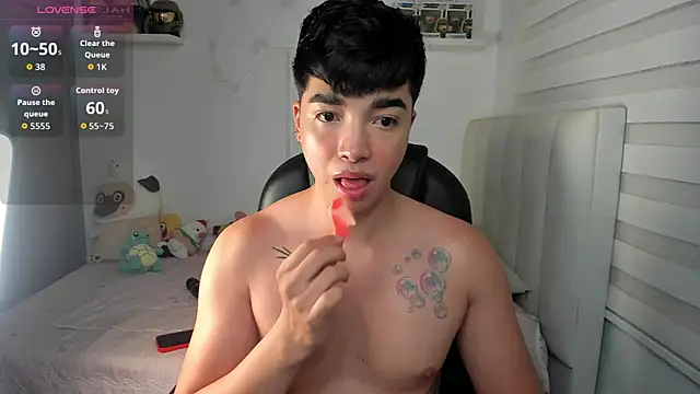 Snapshot of santy7v7 chatting on July 30, 8:08 pm santy7v7 online show from July 30, 8:08 pm