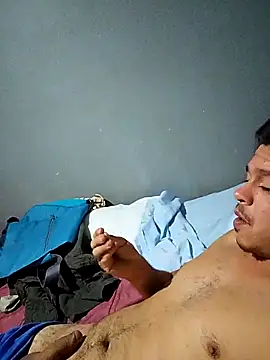 Snapshot of 12pf chatting on February 23, 1:14 am 12pf online show from February 23, 1:14 am