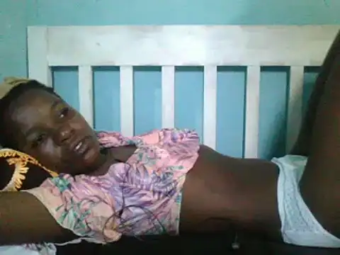 Snapshot of sweetchic_ chatting on March 6, 9:47 am sweetchic online show from March 6, 9:47 am