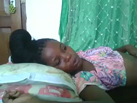 Snapshot of sweetchic_ chatting on September 20, 12:28 pm sweetchic online show from September 20, 12:28 pm