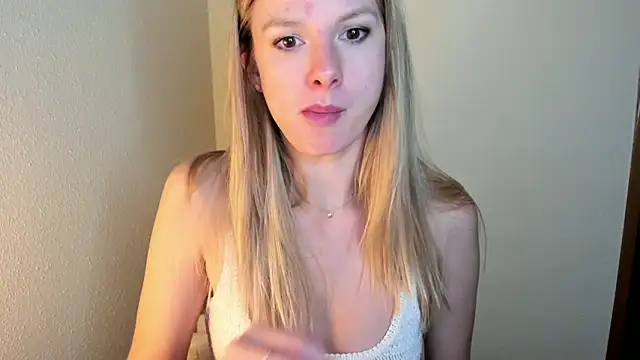 Snapshot of Annloveyou chatting on January 12, 10:43 pm Annloveyou online show from January 12, 10:43 pm