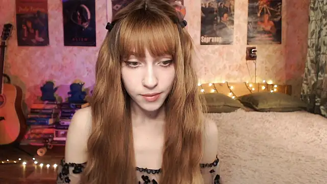 Snapshot of Friendly_Ellie chatting on December 4, 11:46 pm Friendly Ellie online show from December 4, 11:46 pm