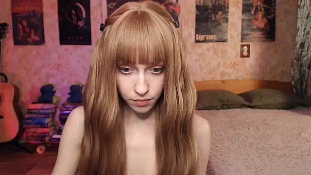 Snapshot of Friendly_Ellie chatting on December 5, 1:09 pm Friendly Ellie online show from December 5, 1:09 pm