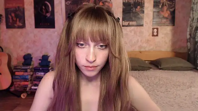 Snapshot of Friendly_Ellie chatting on June 15, 2:30 pm Friendly Ellie online show from June 15, 2:30 pm