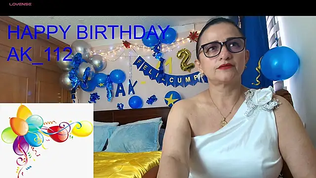 Snapshot of ISABEEL_SOFIA01 chatting on May 23, 7:18 pm ISABEEL SOFIA01 online show from May 23, 7:18 pm