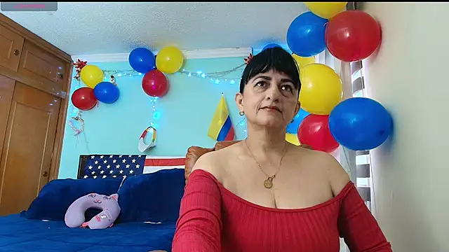 Snapshot of ISABEEL_SOFIA01 chatting on June 21, 11:57 am ISABEEL SOFIA01 online show from June 21, 11:57 am