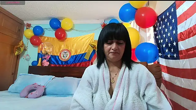 Snapshot of ISABEEL_SOFIA01 chatting on June 27, 4:23 pm ISABEEL SOFIA01 online show from June 27, 4:23 pm