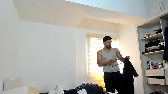 Justyn Torres online show from October 16, 2:07 pm