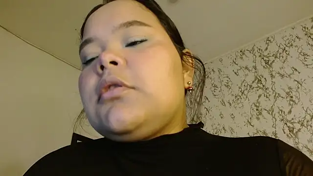Snapshot of sexychubby___ chatting on October 13, 10:54 pm sexychubby    online show from October 13, 10:54 pm