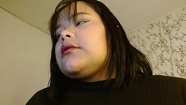 Snapshot of sexychubby___ chatting on November 24, 4:45 am sexychubby online show from November 24, 4:45 am