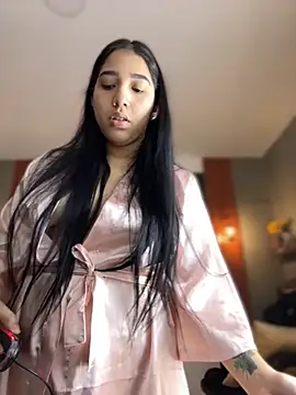 Amandanauty online show from December 3, 7:05 am