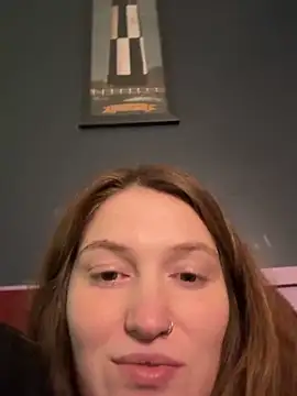 Snapshot of Angelk43 chatting on December 1, 8:52 am Angelk43 online show from December 1, 8:52 am