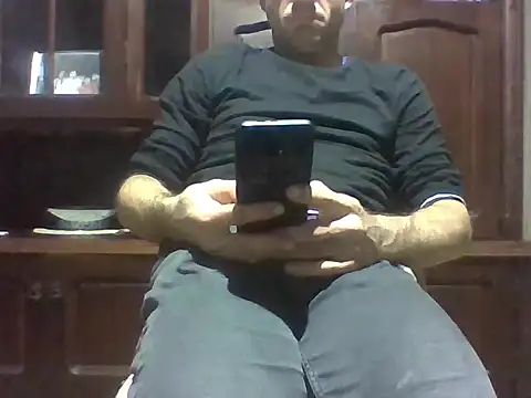 Snapshot of aroj95 chatting on October 13, 11:16 pm aroj95 online show from October 13, 11:16 pm