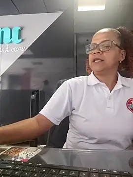 BayleyBanks online show from April 8, 6:30 pm