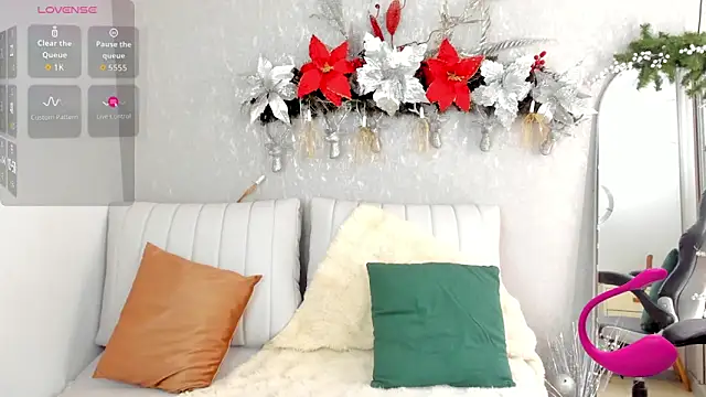 Snapshot of EmmaFerrary chatting on November 26, 4:08 pm EmmaFerrary online show from November 26, 4:08 pm