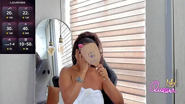 Snapshot of EmmaFerrary chatting on January 15, 4:11 pm EmmaFerrary online show from January 15, 4:11 pm