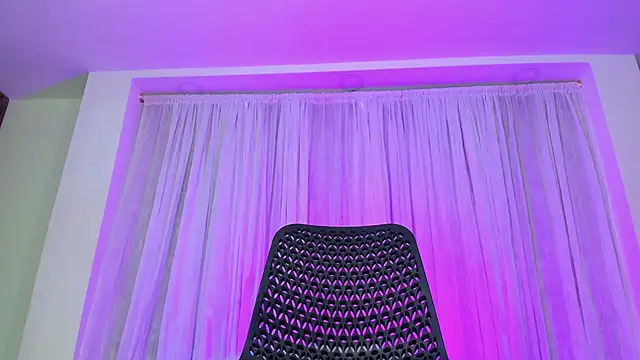 Snapshot of jaddyk_ chatting on December 1, 9:20 pm jaddyk online show from December 1, 9:20 pm