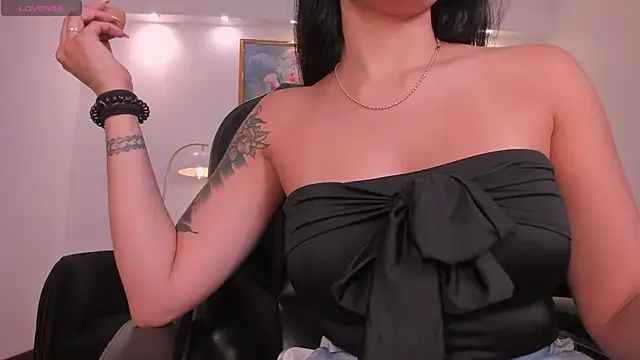 NickyLawson online show from March 3, 4:51 am