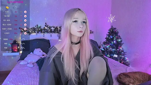 Snapshot of Misty_Shadow chatting on December 25, 10:37 pm Misty Shadow online show from December 25, 10:37 pm