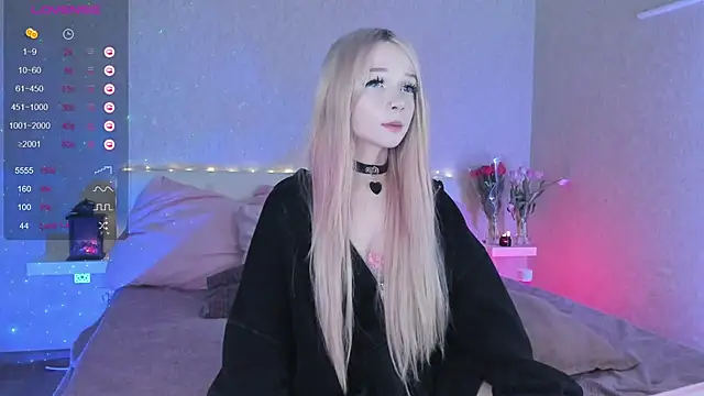 Snapshot of Misty_Shadow chatting on March 8, 10:24 pm Misty Shadow online show from March 8, 10:24 pm